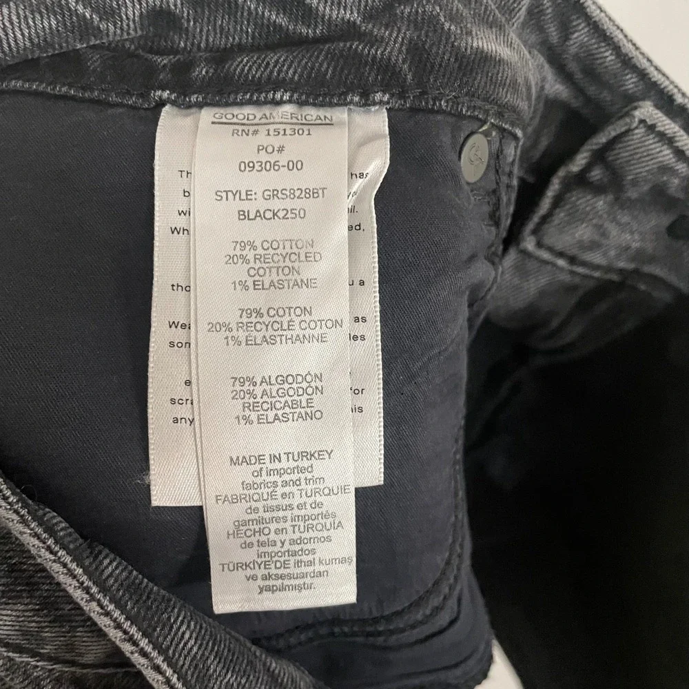 NWT Good American High Rise Denim Booty Short 1.5" Black Summer Sexy Women 12/31 - Picture 4 of 8